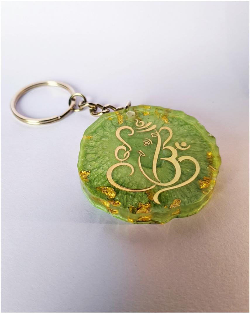 KEYCHAIN WITH IDOL